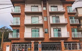 Apartamento com garagem no Centro de Guaramiranga